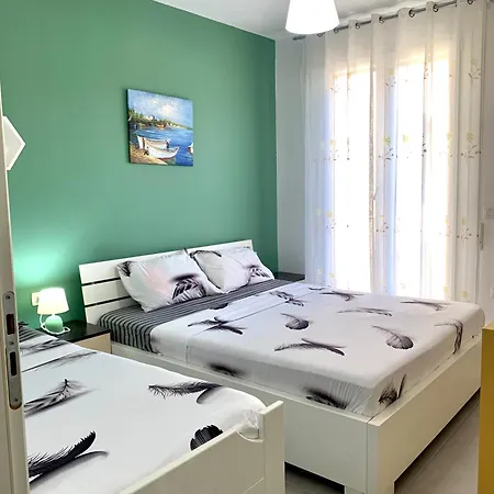 Merville_beachfront Lägenhet